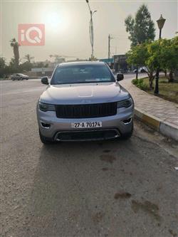 جیپ گراند شیرۆکی